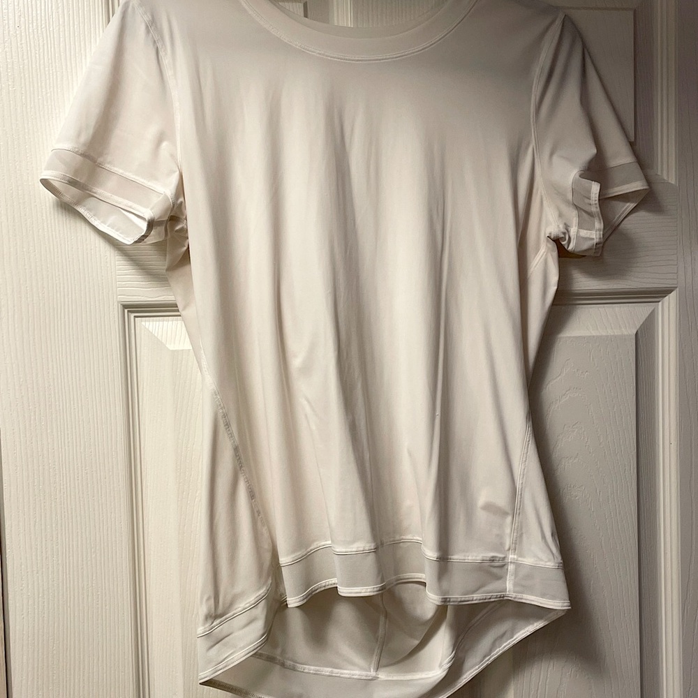Lululemon open back mesh short sleeve